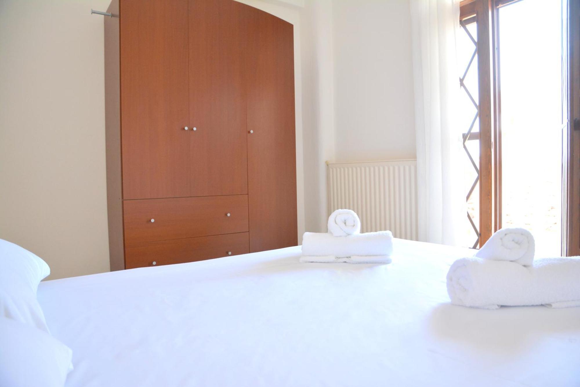 Emmanuel's Summer House Apartment Sozopoli